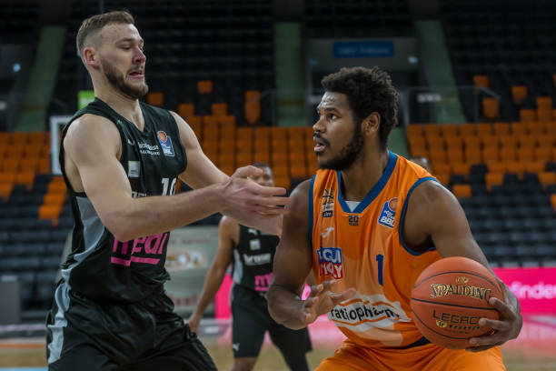 媒体和球迷 媒体和球迷