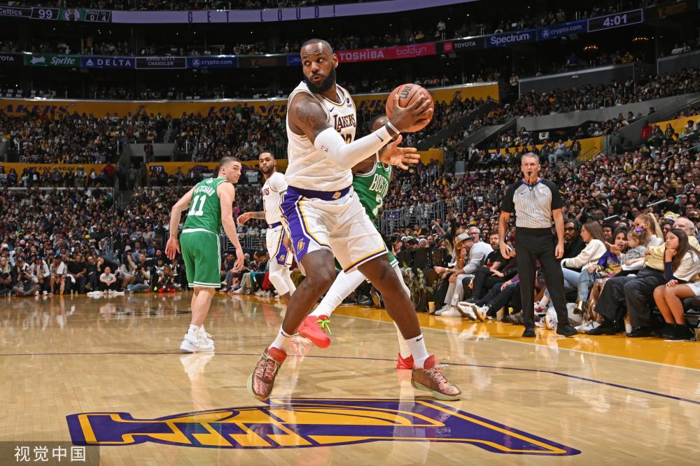 他的表现堪 他的表现堪